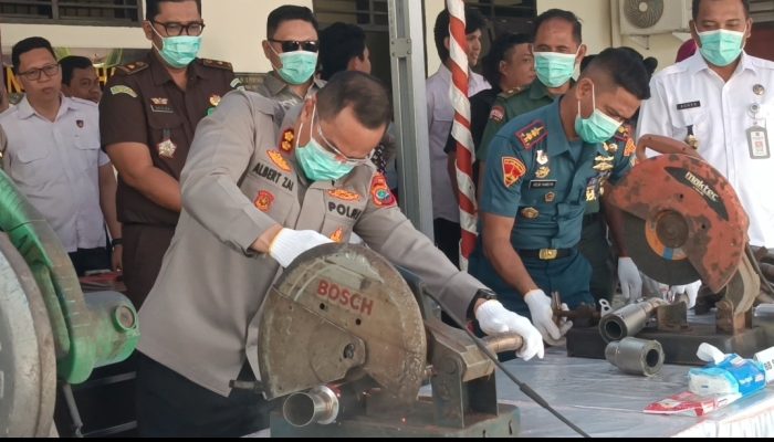 Musnahkan Ribuan Liter Miras dan Ratusan Knalpot Brong, Polres Bitung Tegaskan Komitmen Jaga Keamanan Publik