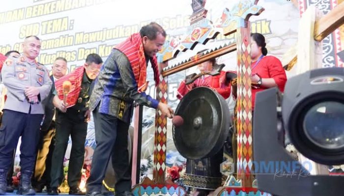 Bupati Karo Hadiri Sidang Majelis Sinode GBKP Ke-XXXVII