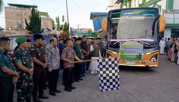 Pemerintah Kabupaten Karo Lepas 24 Jamaah Calon Haji Menuju Tanah Suci