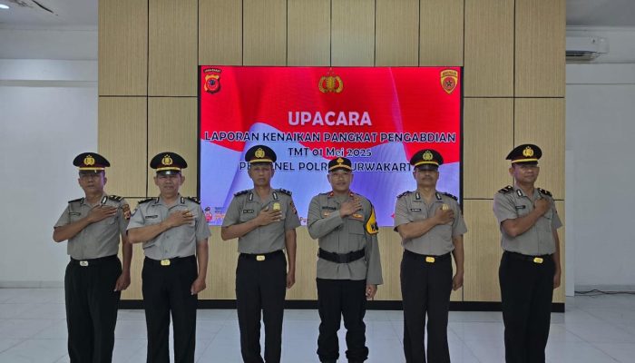 Jelang Pensiun, Lima Personel Polres PURWAKARTA Diberikan Kenaikan Pangkat