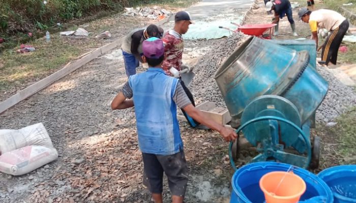 Pembangunan Jalan Rabat Beton Tiyuh Gilang Tunggal Makarta