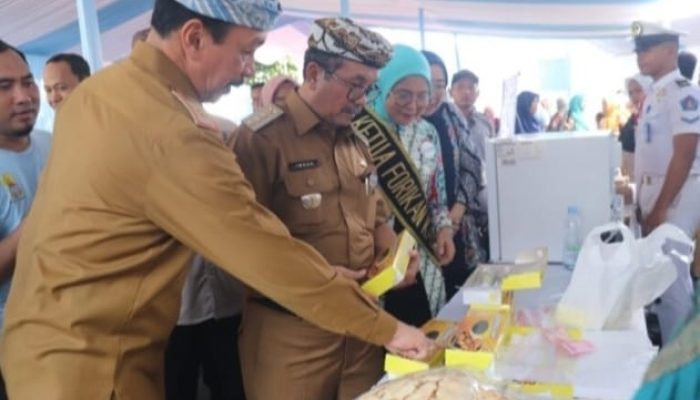 Pemkab cirebon dorong konsumsi ikan lewat bazar dan bimtek gemarikan