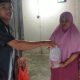 Pemerintah Tiyuh Sumber Jaya Berbagai Takjil kepada Masyarakat