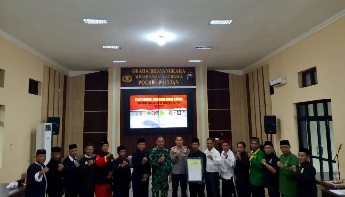 Polres Pacitan Gelar Silaturahmi, Deklarasi Damai dengan IPSI dan Ketua Perguruan Silat se-Kabupaten Pacitan