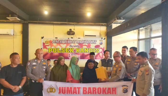 Kapolsek Kandis Gelar “Jumat Curhat” dan “Jumat Barokah” Bersama Upika dan Masyarakat, Bahas Kamtibmas hingga Isu Sosial