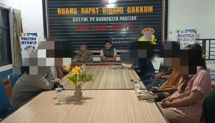 Razia Gabungan di Pacitan: Tujuh Pasangan Non-Muhrim Terjaring, Satu Masih Pelajar! Perlukah Pengawasan yang Lebih Ketat?