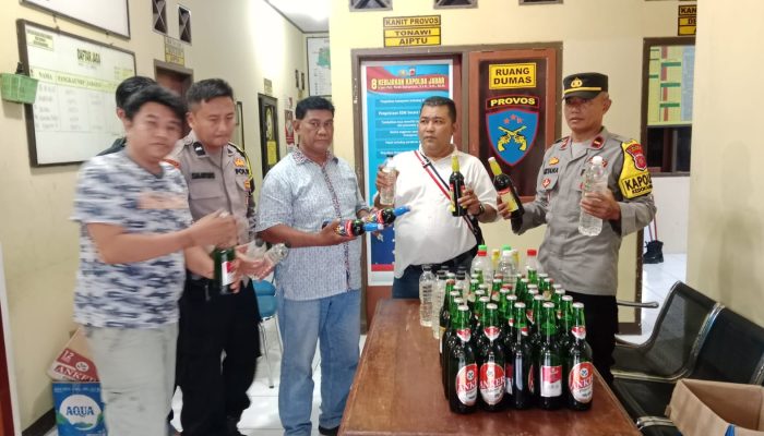 Kapolsek kedokan Bunder Pimpin Langsung Operasi Pekat Rajia Minuman Keras