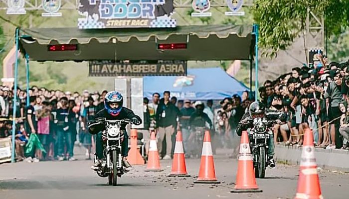 Suara Raungan Mesin Motor Menggelegar di Pantai Pancer Door, Ajang Berkelas Street Race Resmi Digelar Perdana Polres Pacitan Tekan Balap Liar