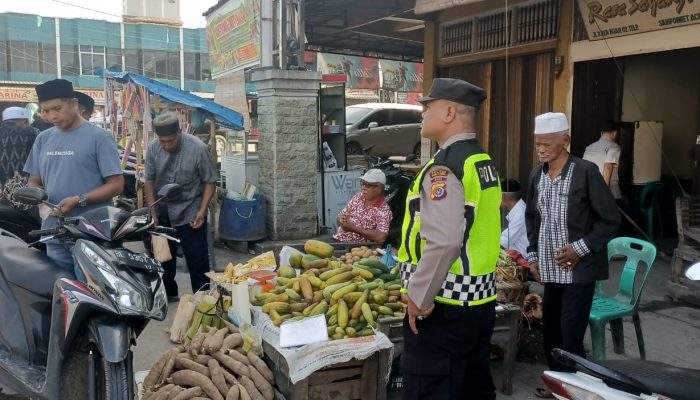 Patroli Rutin Polsek Baktiya Barat dipusat Keramaian