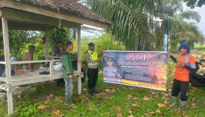 Cegah Karhutla, Personil Polsubsektor Pirak Timu Patroli serta Sosialisasi ke Masyarakat