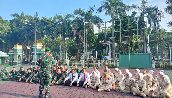 Upacara Bendera 17-an Kodim 0505/Jakarta Timur : Ingatkan Bahaya Pinjaman Online dan Judi Online