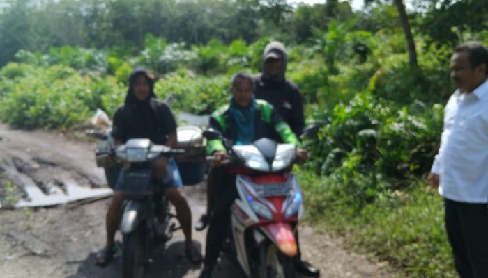 KONDISI YANG SANGAT MEMPERIHATINKAN DARI JALAN PENGHUBUNG ANTAR KEC.BANTAN DENGAN KEC.BENGKALIS
