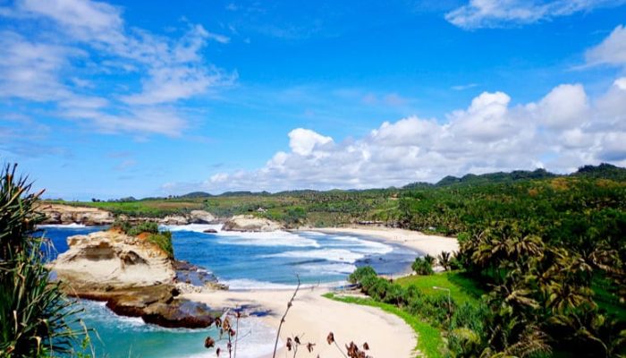 Jelajahi 20 Pesona Destinasi Wisata Pacitan Jawa Timur, Nikmati Petualangan dan Liburan Keluarga yang Tak Terlupakan