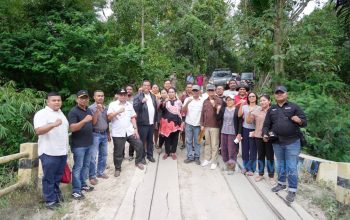 Bupati Karo Tinjau Jembatan Rusak Di Kutaraja, Tegaskan Percepatan Perbaikan