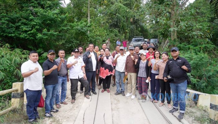 Bupati Karo Tinjau Jembatan Rusak Di Kutaraja, Tegaskan Percepatan Perbaikan