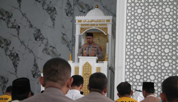 Kapolres Purwakarta Jadi Imam sholat Jum’at Di Masjid Jami Al- Husna