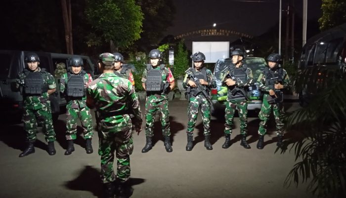 Koramil 03/Pasar Rebo, Ciracas Giat Patroli Guantibmas, Ciptakan Wilayah Kondusif