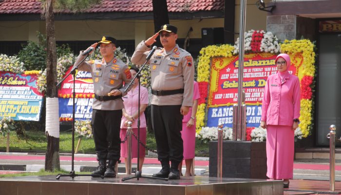 Suasana Haru Warnai Pisah Sambut Kapolres Purwakarta