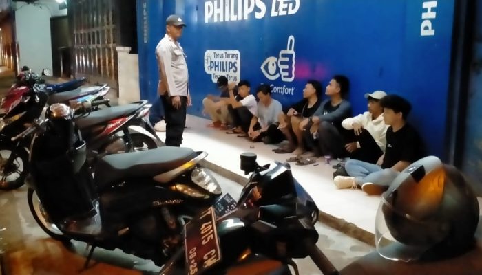 Ingatkan Pelajar Soal Jam Malam, Polisi Di Purwakarta Gelar Patroli Edukasi
