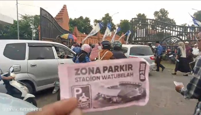 Oknum Jukir Stadion Watubelah Cirebon tidak sesuai perda,Diduga Adanya Praktek Pungli Pihak Ke 3.
