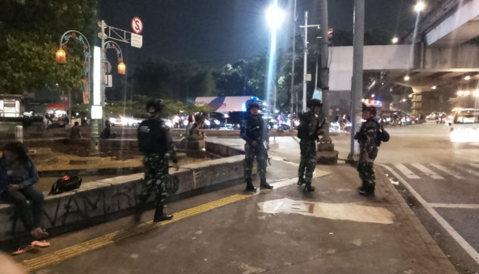 Antisipasi Guantibmas, Koramil 03/Pasar Rebo, Ciracas Giat Patroli Malam