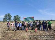 Wakili Kapolsek Makarti Jaya, Kasubsektor Air Salek Turun Langsung Penanaman Jagung Kuartal III