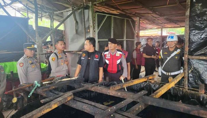 Polres Muara Enim Bongkar Tiga Gudang Penampungan BBM Ilegal di Gelumbang dan Lembak*