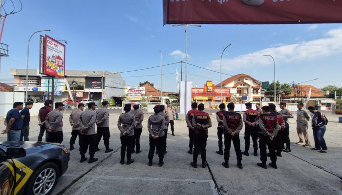 Polres Purwakarta Lakukan Pengamanan Pengosongan Lahan Di Jalan RE Martadinata