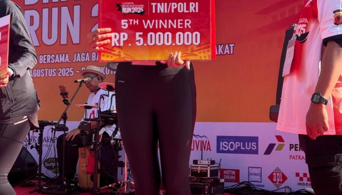 Keren, Polwan Polres Purwakarta Raih Juara Dalam Lodaya Bhayangkara Run 2025