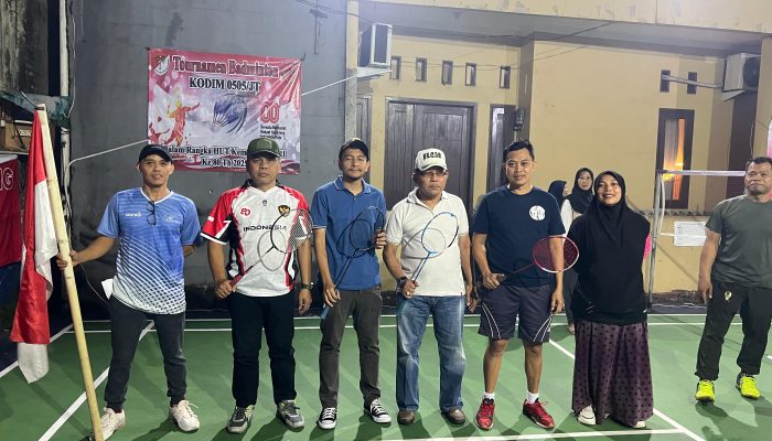 Semarak HUT RI ke-80, Danramil 03/Pasar Rebo, Ciracas Buka Turnamen Badminton