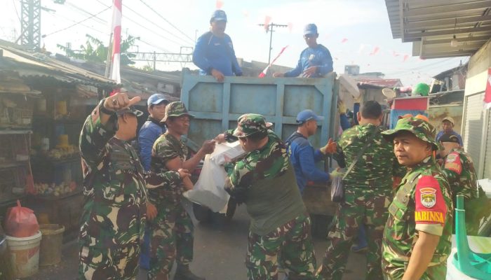 Karya Bhakti Tiga Pilar di Kecamatan Jatinegara : Wujud Sinergi Untuk Lingkungan Bersih.