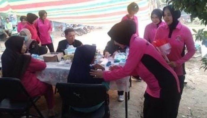 Polsek Mariana Lakukan Pengamanan Kegiatan Bakti Sosial Ibu Bhayangkari Kapolda Sumsel
