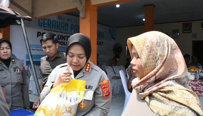 Polresta Cirebon Gelar Gerakan Pangan Murah di Desa Gintung Ranjeng