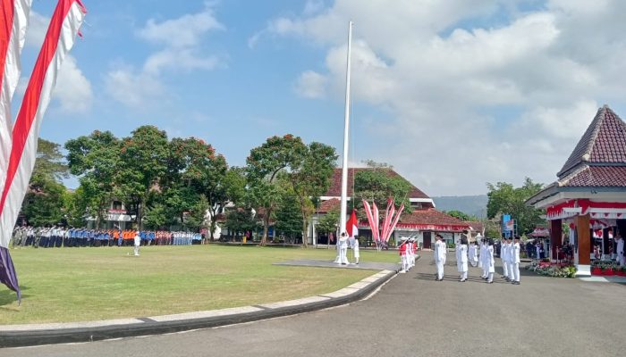 Semangat Kemerdekaan Menyatukan Pacitan, Upacara Peringatan HUT RI ke-80 di Pendopo Kabupaten Berlangsung Khidmat