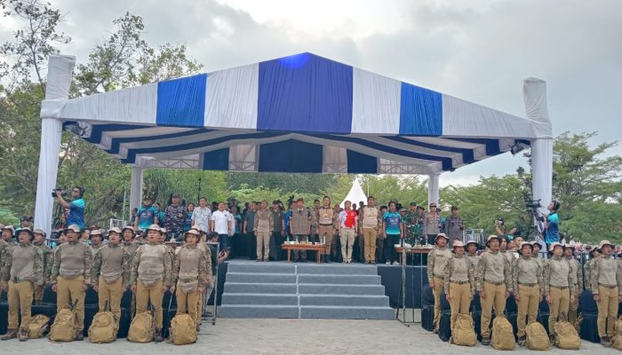 Puluhan Ribu Warga Tumpah Ruah Sambut Ekspedisi Merah Putih 70-Mile Sea Paradise, AHY Dorong Destinasi Wisata Pacitan ke Dunia Internasional 