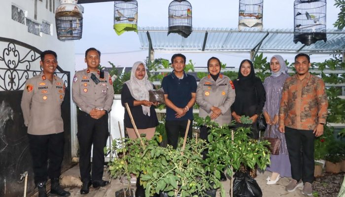 Kapolresta Cirebon Sambang Kamtibmas, Kunjungi Kebun Pekarangan Bergizi Warga di Desa Karangwangi