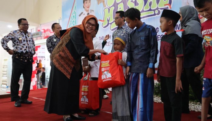 Tangisan Bahagia 87 Anak Ikuti Sunatan Massal di RSUD Brebes