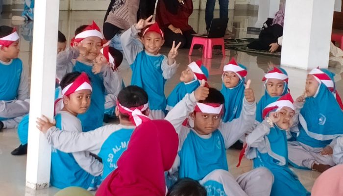 Meriahnya HUT RI Ke 80 Tahun, SD AL Mutaqien meriahkan dengan Lomba Senam.