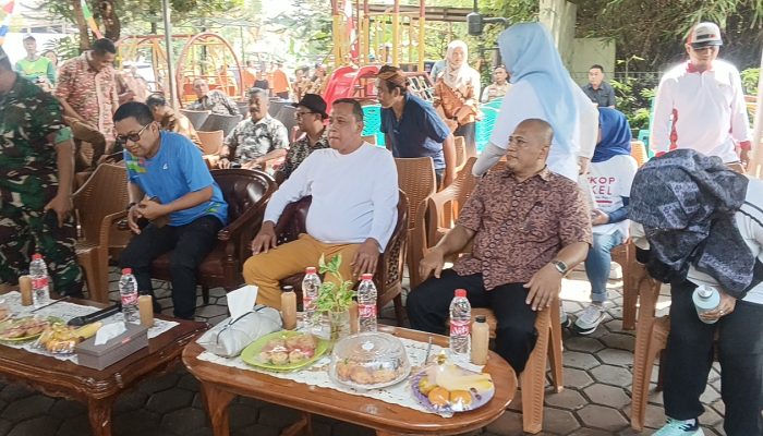 Walikota Bekasi Tri Adhianto Kunjungi Pojok 3R  RW 09 Jatisari