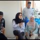 Emak-emak Jamaah dan Pedagang Pasar Jungjang Serbu Perumahan Mutiara Arjawinangun