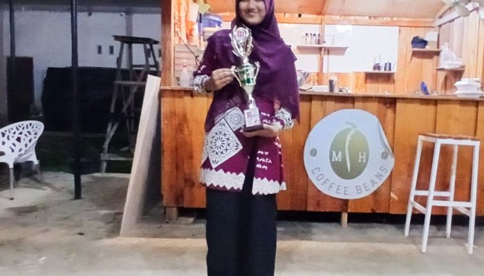 Mampu Bersaing dan Raih Juara Pertama, Raisa Adinda Harumkan Nama SMP IT Ummul Qura Aceh