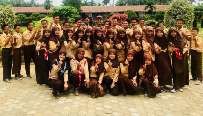 Edi Nurjono menggucapkan selamat Hari pramuka ke 64