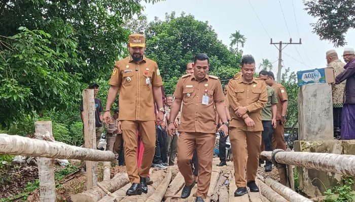 Bupati Al-Farlaky Coret Anggaran Mobil Dinas, Alihkan Bangun Jembatan di Pante Bidari