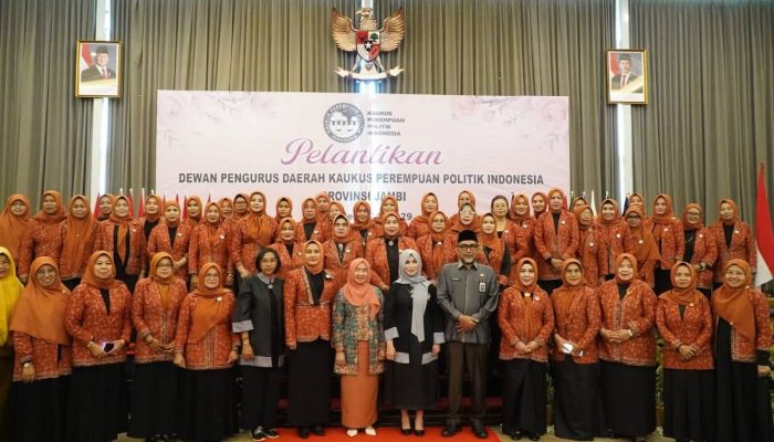 Pelantikan KPPI 2024/2029.Hesnidar Haris perempuan adalah pejuang juga penyejuk di parlemen