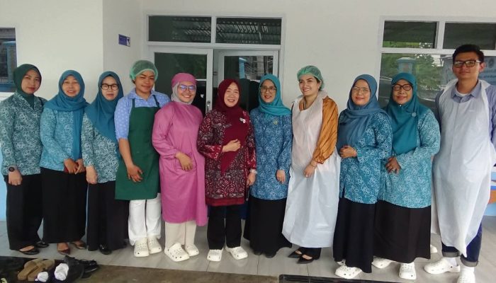 Hj.Hesnidar. Haris Apresiasi SPPG pasir putih ,jadi contoh praktik baik di jambi