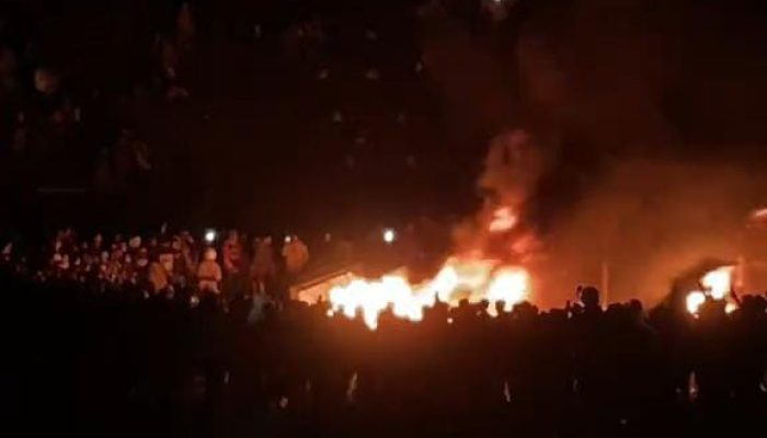 Soedirman Cup 2025 Ricuh! Ribuan Penonton Ngamuk dan Membakar Fasilitas, Monumen Jenderal Soedirman Nawangan Pacitan Jadi Lautan Api