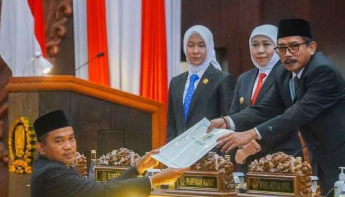 P-APBD Jatim 2025 Disahkan, 55 Persen Anggaran Difokuskan untuk Pendidikan dan Kesehatan