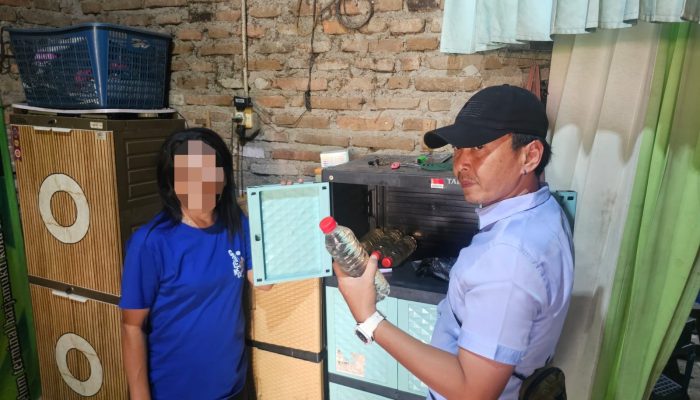 Polresta Cirebon Sita 112 Botol Miras Hasil Razia Pekat