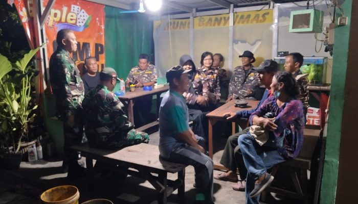 Kolaborasi Patroli/Siskamling Kodim 0505/JT dengan Komduk di Wilayah Cakung.