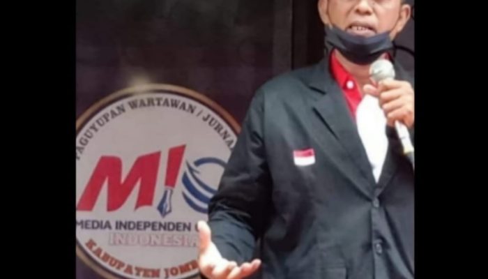 Siswahyu Kurniawan MIO Jatim & Aris Taufik Walantara Mojokerto Ucap Selamat Thomson A Hutahean SH, Raih Gelar S2